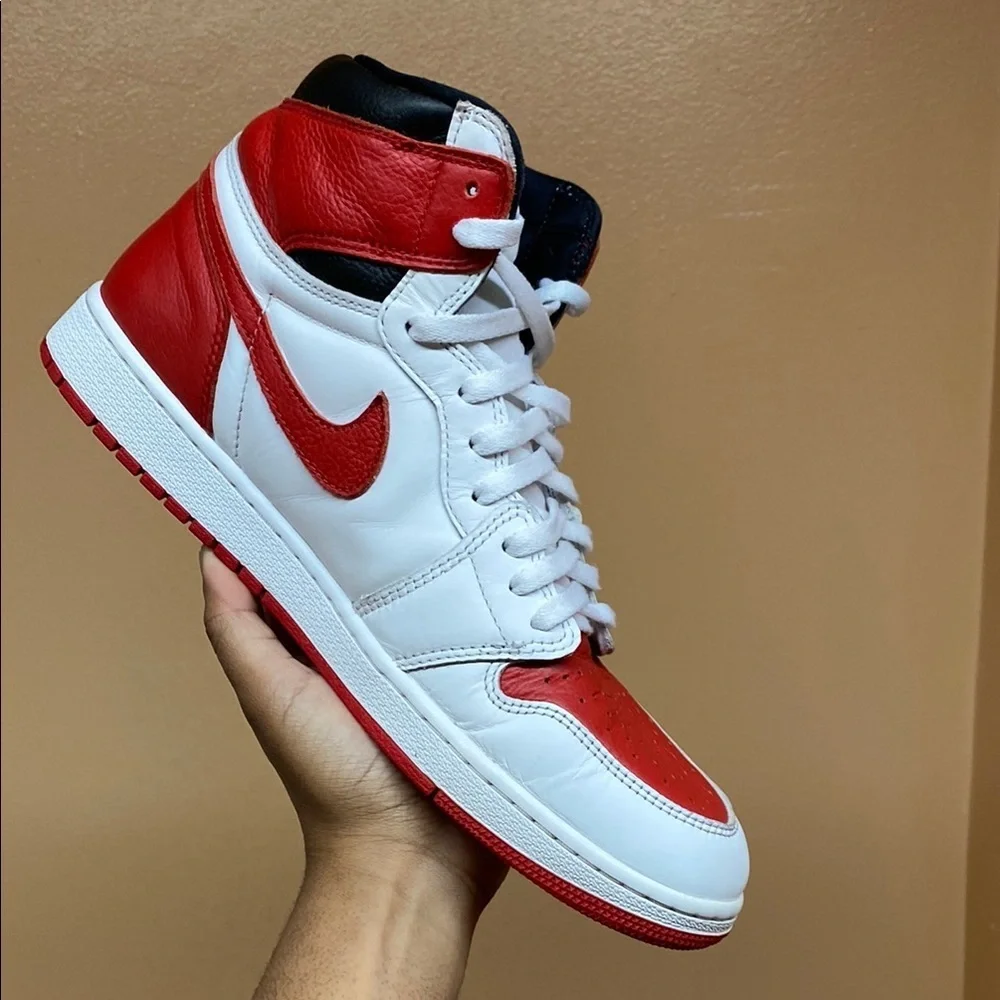 Air Jordan 1 Retro High OG “Heritage”